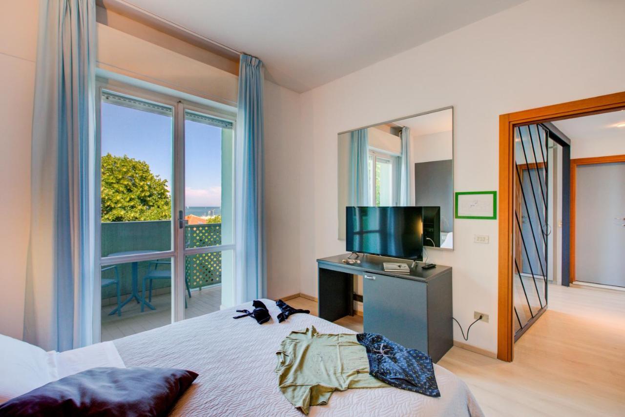 Hotel Ivano Rimini Buitenkant foto